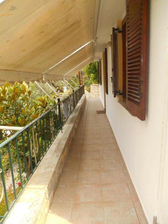 Violetta Studios & Apartments Milina Exteriör bild