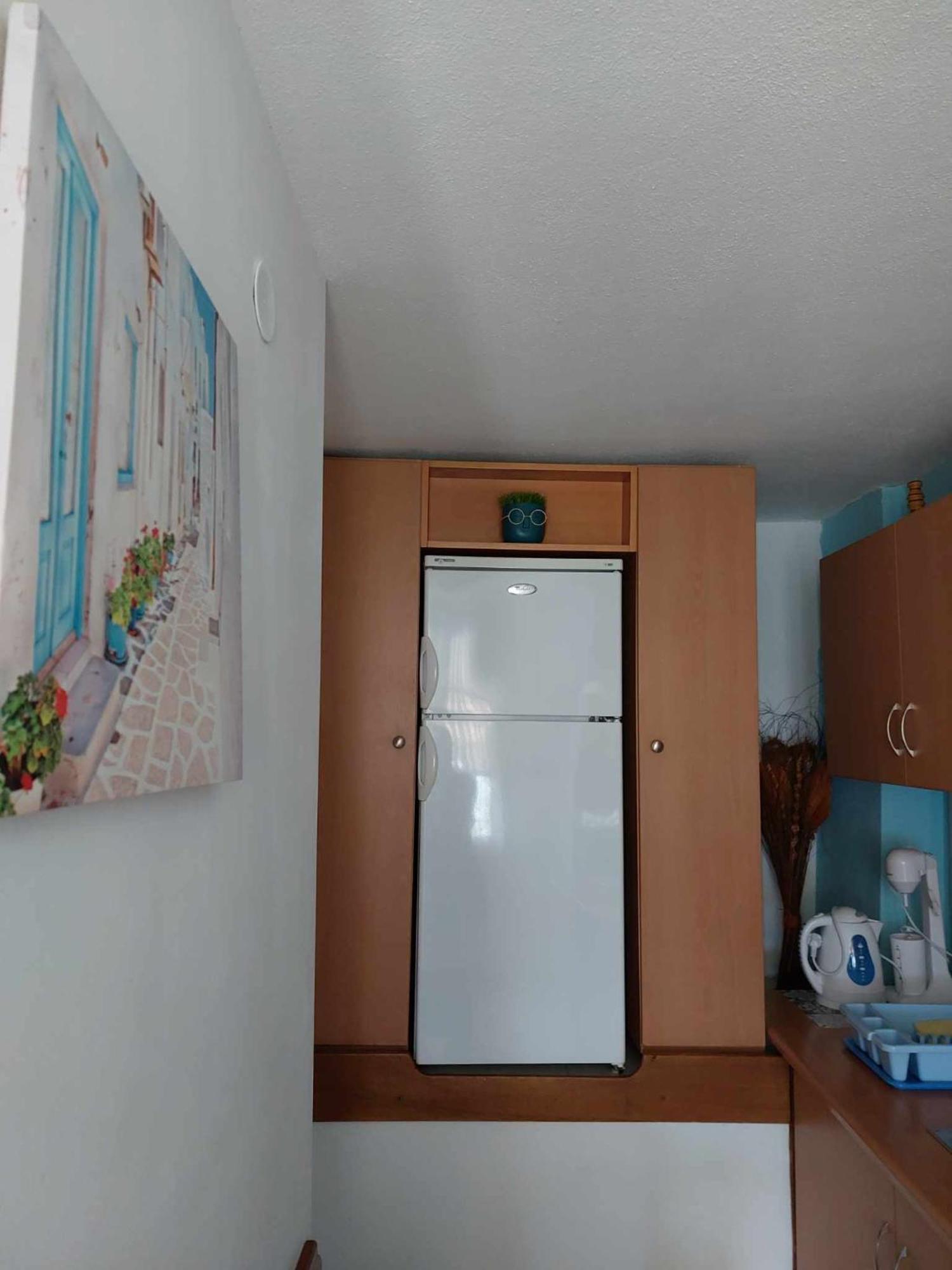 Violetta Studios & Apartments Milina Exteriör bild